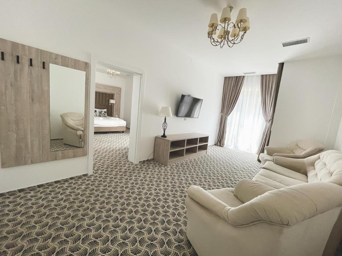 Majestic Boutique Hotel Adult Only Băile Felix 外观 照片